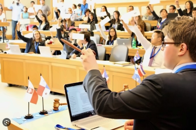成都沃顿公学夏令营-模拟联合国.jpg