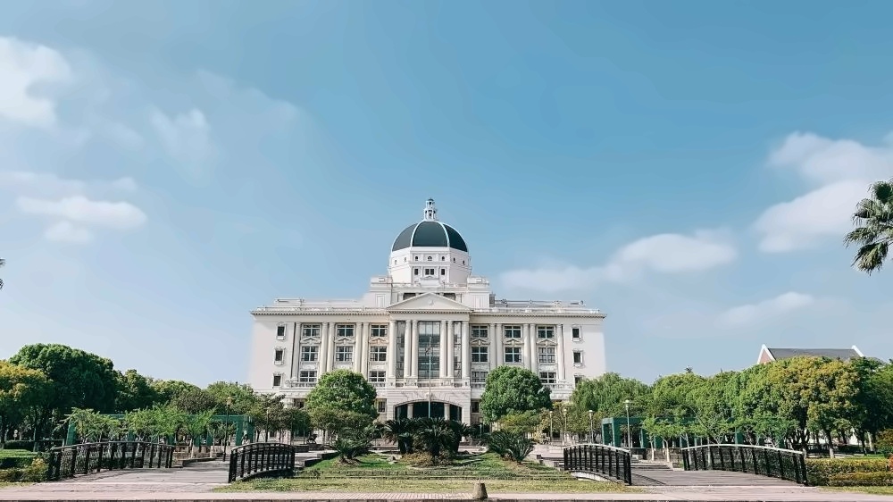 上外立泰剑桥中心.jpg