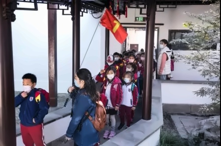 融合小学外出研学.jpg