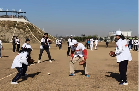 棒球大比拼.jpg