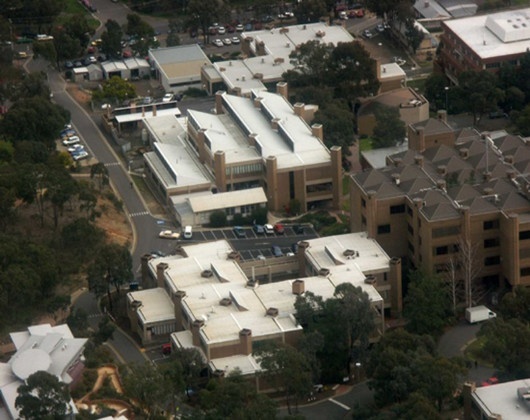 拉筹伯大学