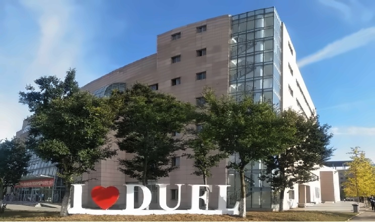大连外国语大学