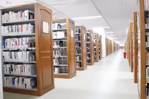 上海建桥国际高中图书馆