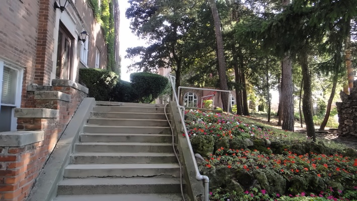 学校官方图片