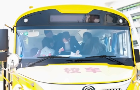 湖州帕丁顿初三开学2.jpg