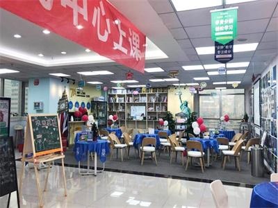 朗阁教育