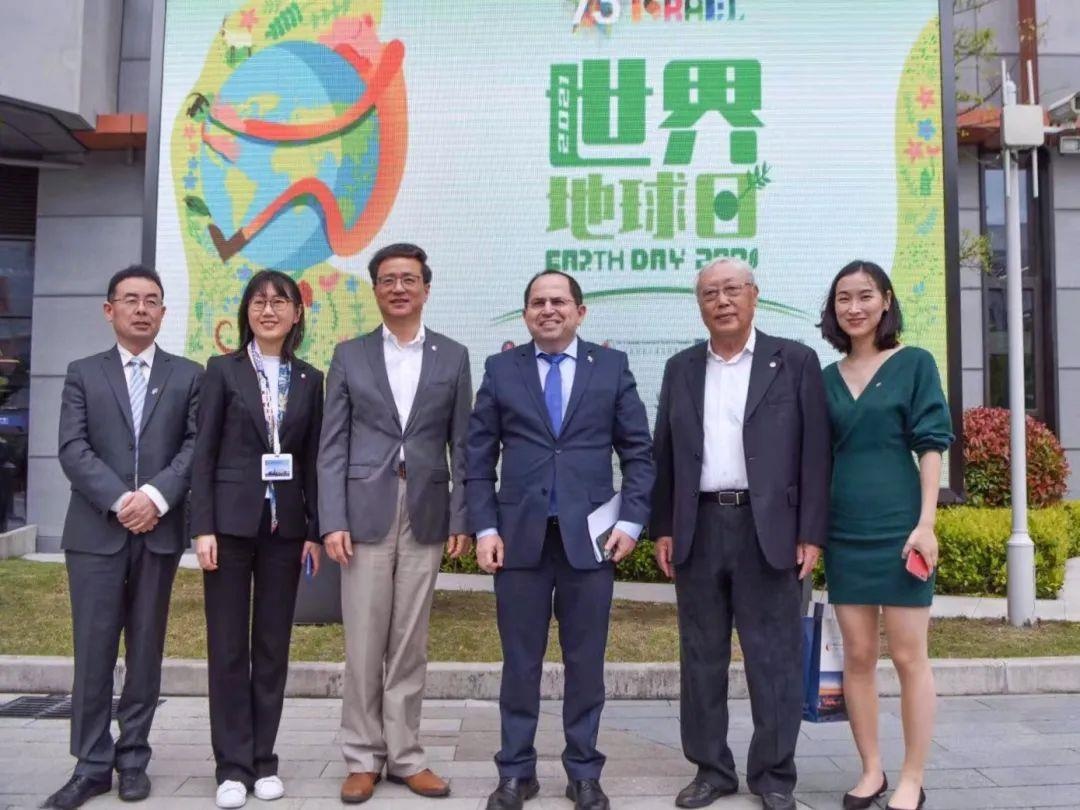 上海托马斯实验学校也迎来以色列驻上海总领事爱德华先生.jpg