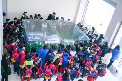 四年级研学.jpg