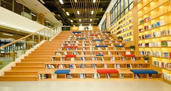 成都金苹果锦城中学国际课程