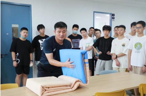 武汉康礼高级中学