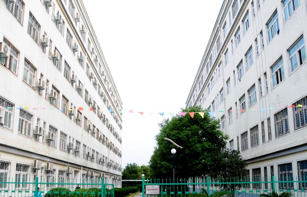 湖北信息工程学校