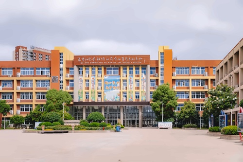 句容碧桂园学校校园环境