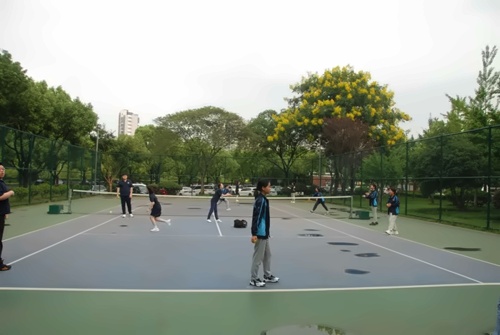 張家港梁豐高級中學(xué)國際學(xué)院網(wǎng)球課