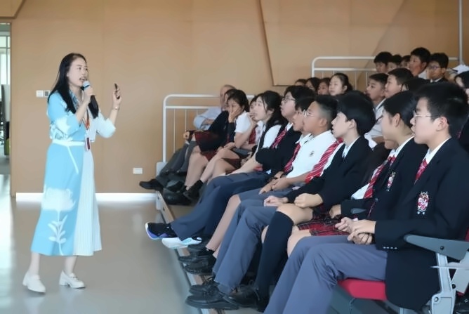 北京德闳学校读书分享会2.jpg