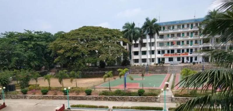 2023儋州市两院中学多少钱(学费明细)