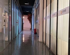 礼仪长廊