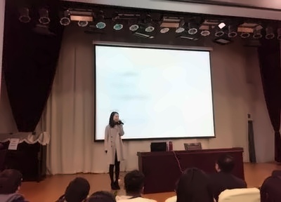 学姐说迈入美国名校"三步"：打好语言基础、重视AP课程、提前制定规划