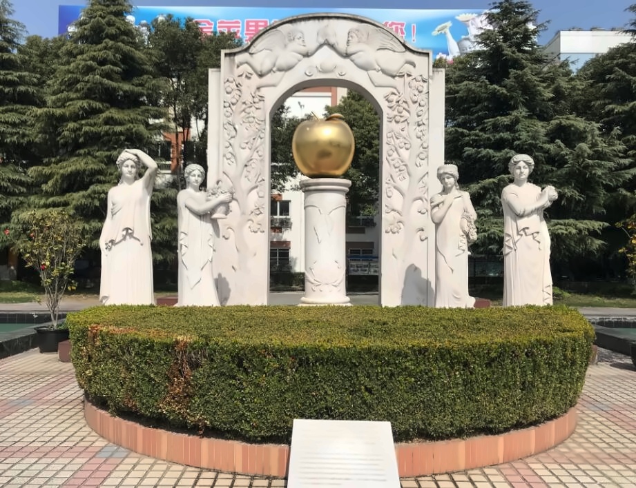 上海金苹果双语学校国际部.jpg