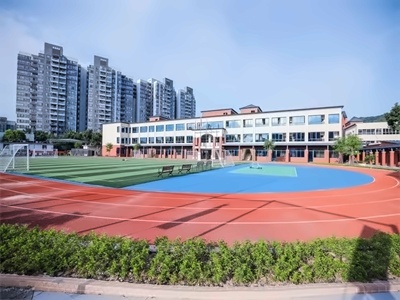 广州暨大港澳子弟学校学校操场