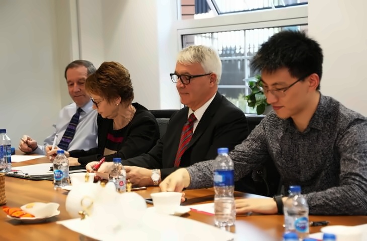 英国莱克顿总校到访年度视察.jpg