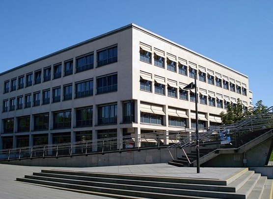 德累斯顿工业大学