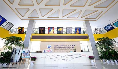 张家港新加坡外国语学校