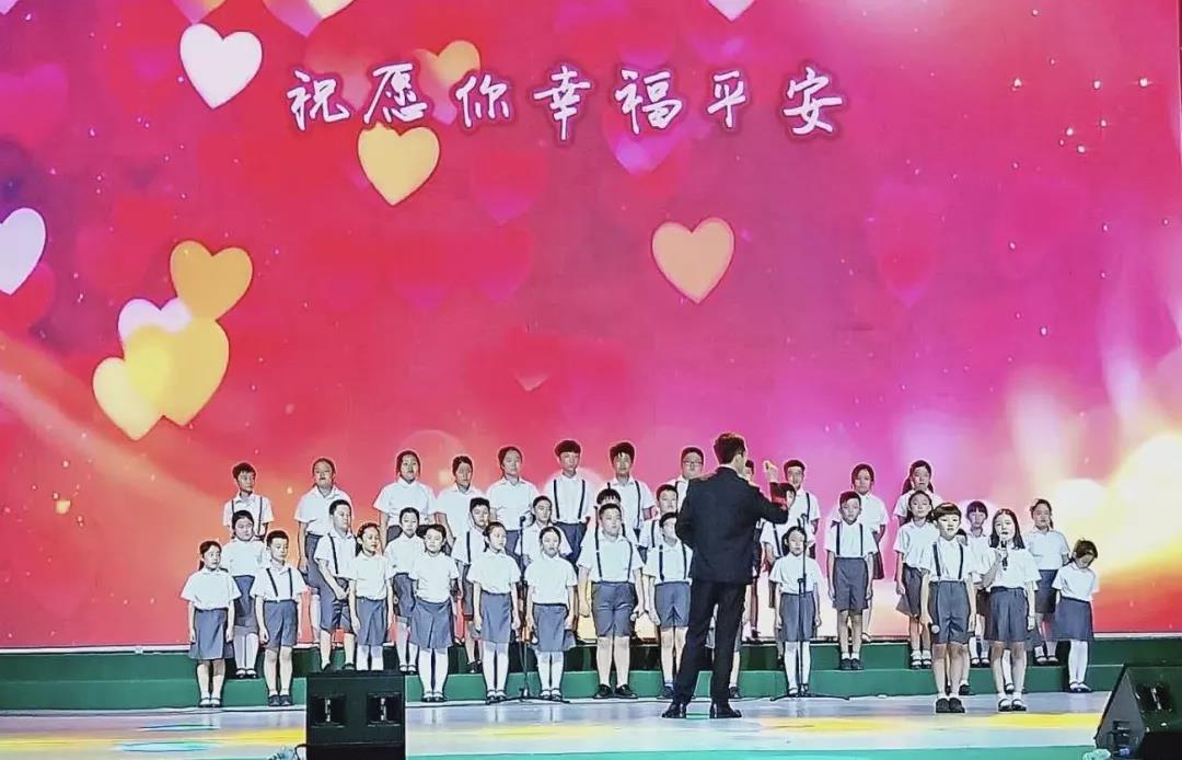 回馈社区，北京爱迪学校萌娃点亮朝阳区基层文化展演