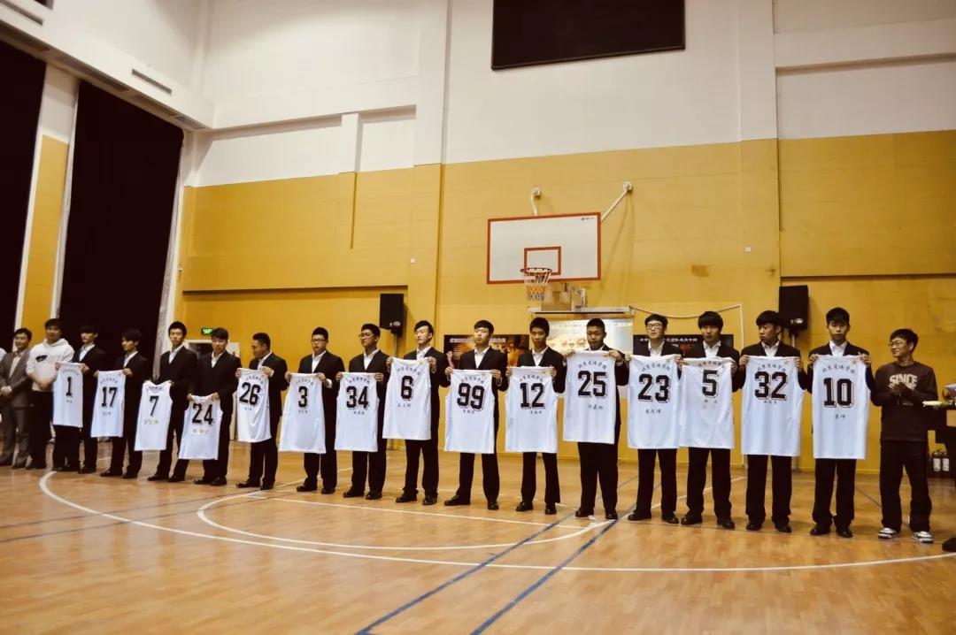北京爱迪学校 | 每个人的青春里都有一场篮球赛