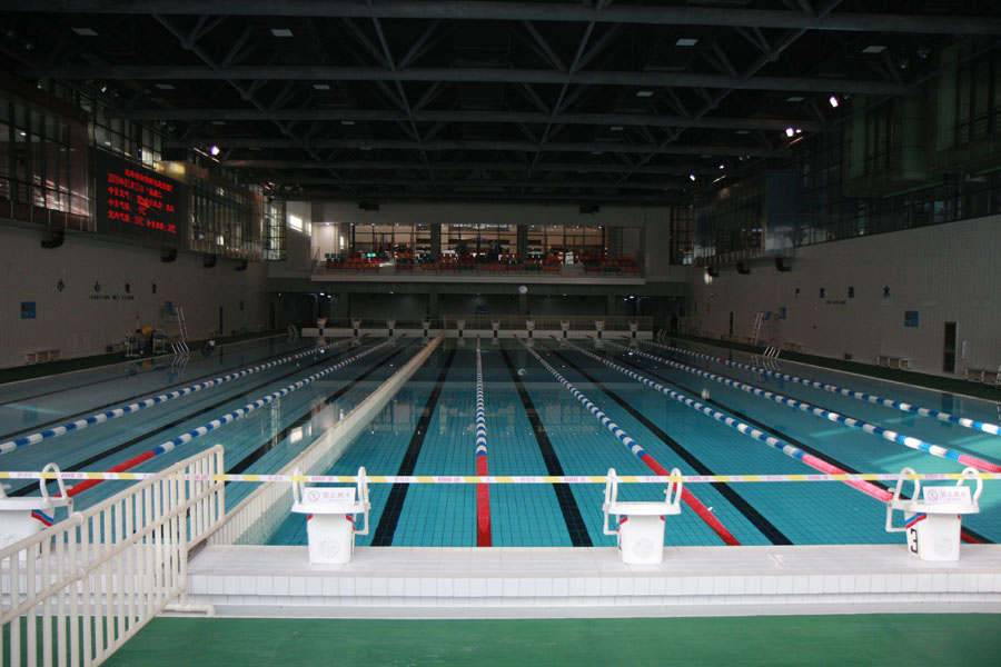 北京外国语大学国际高中室内游泳馆