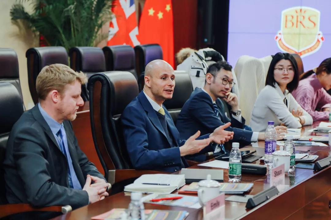 王府学校