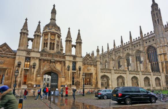 英国牛津大学