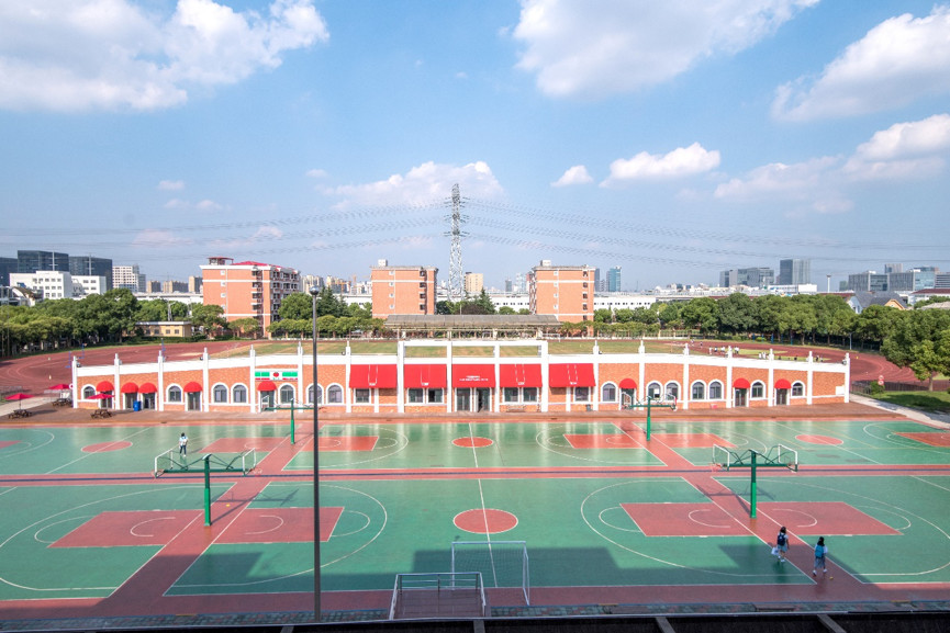 领科教育上海校区.jpg