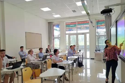 京城学校