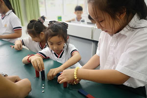 潍坊枫叶国际小学与其他的公立或私立小学的区别<!-- <i class=