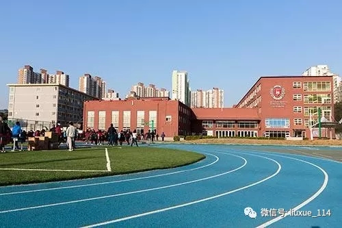 力迈中美学校