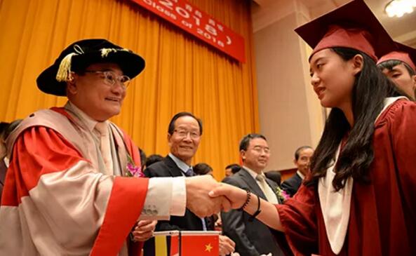 北京中加学校