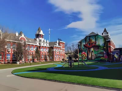 北京爱迪国际学校学校精灵广场