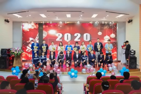 太仓华顿毕业典礼.jpg