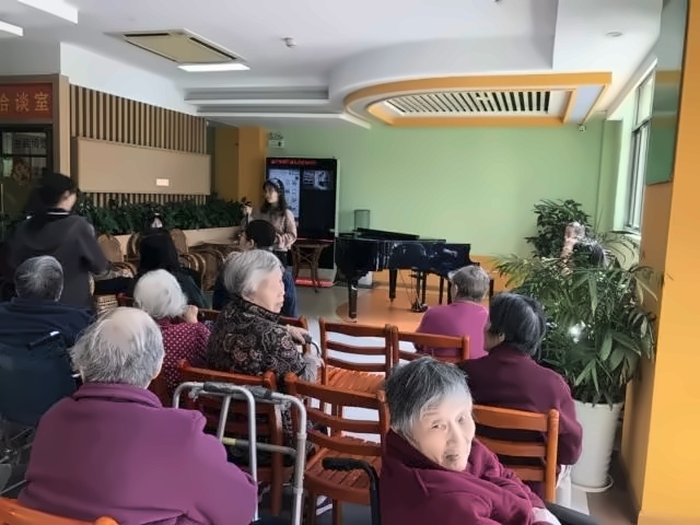 养老院音乐会.jpg