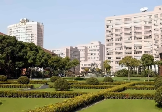 上海国王国际高中校园风光.jpg