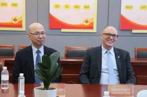 加拿大BC省高貴林教育局代表來訪中加楓華國際學校