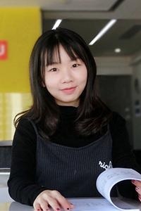 张绮云