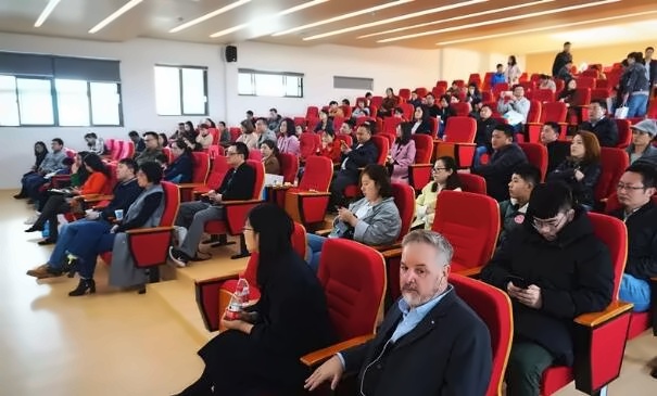 湖州帕丁顿双语学校宣讲会.jpg