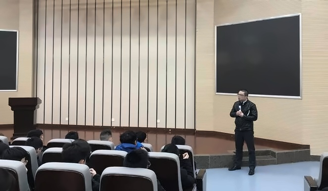 升学讲座.jpg