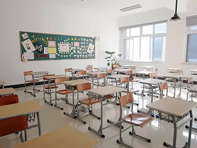 上海金山区枫叶学校教室