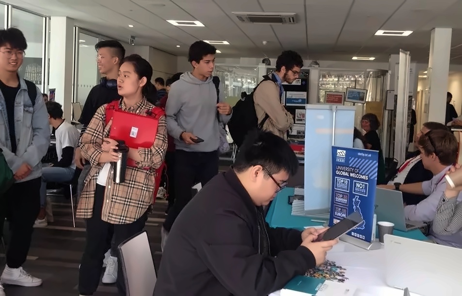 大学展.jpg