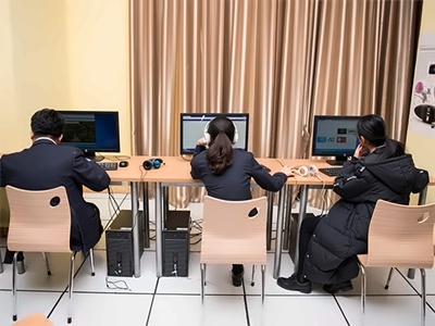 青岛墨尔文中学信息室