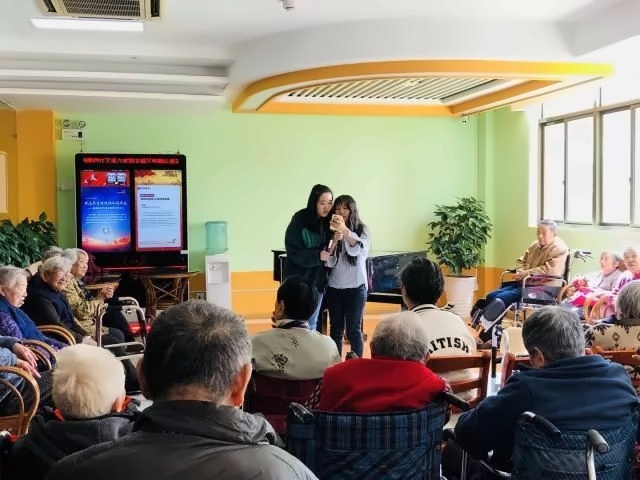 养老院音乐会.jpg