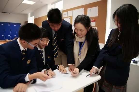 启明星双语学校