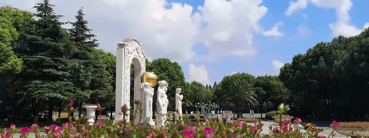 上海金苹果学校.jpg